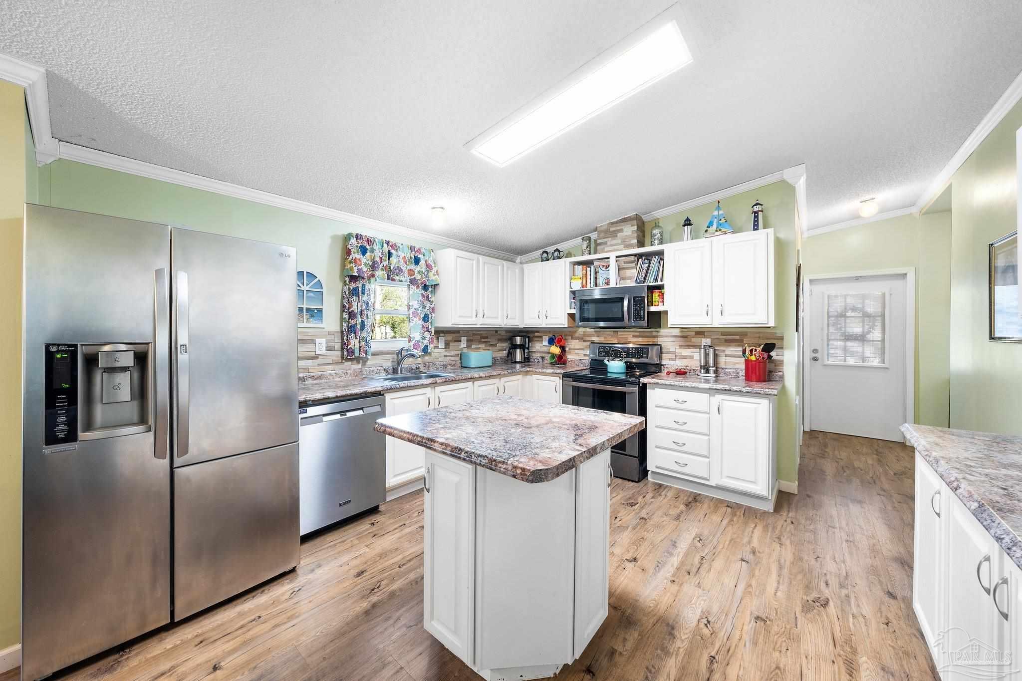 7988 Twin Lake Dr