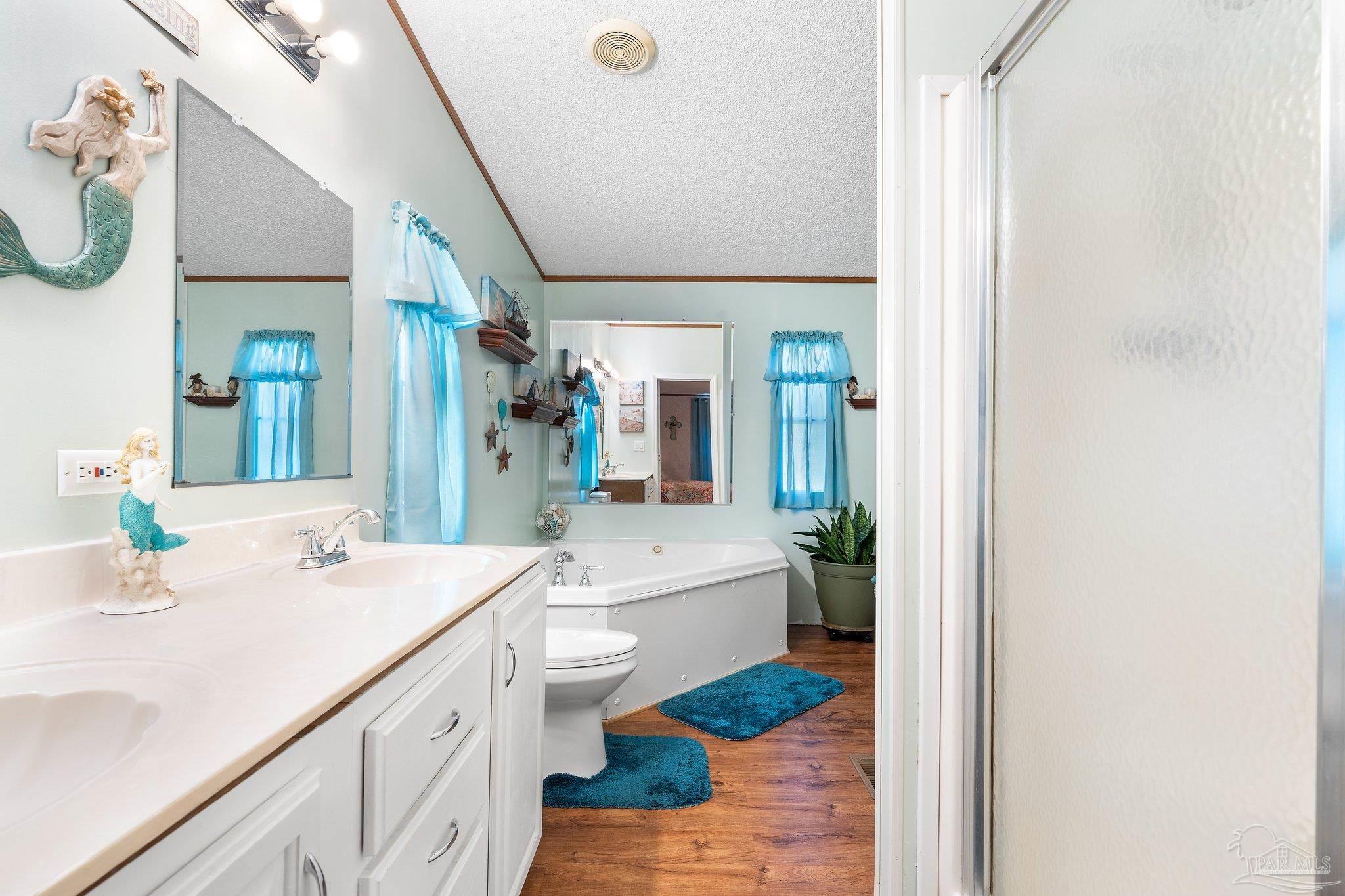 7988 Twin Lake Dr