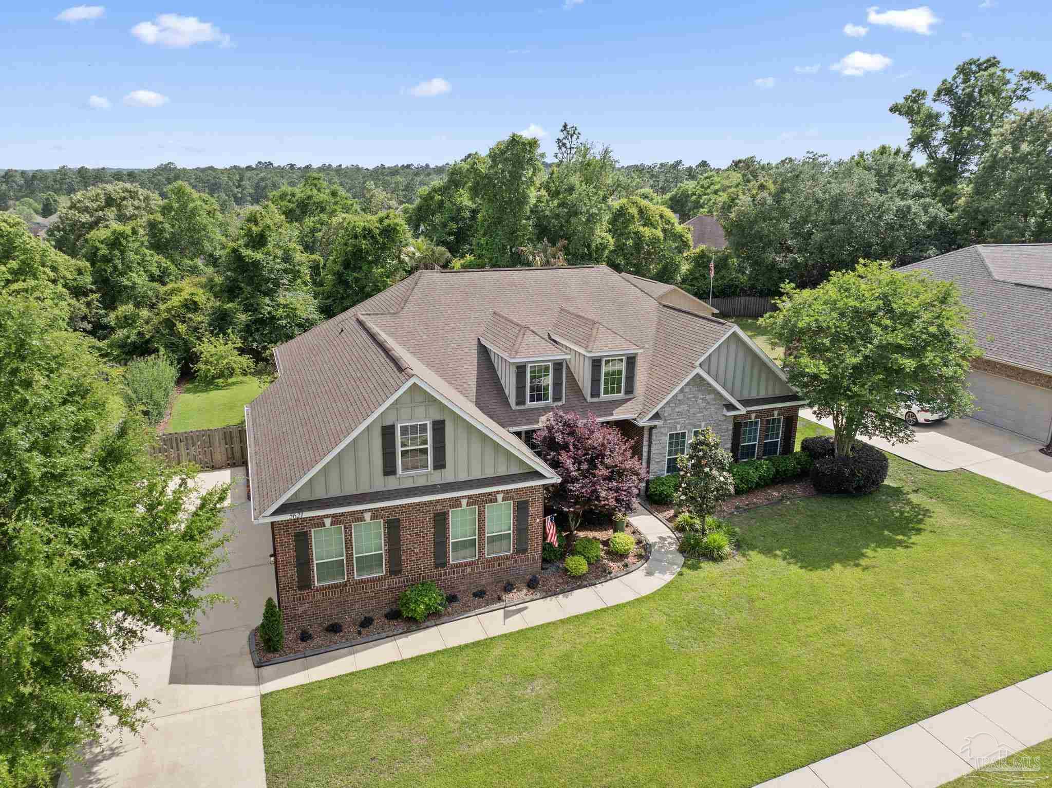 5621 Lobelia Ln