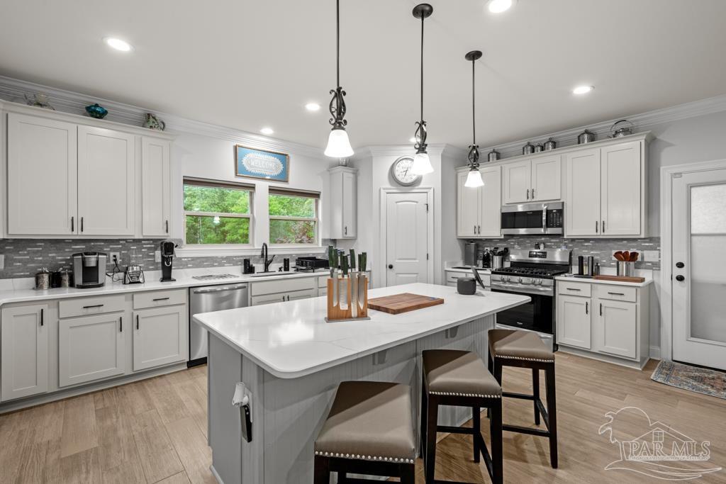 3076 Mountain Laurel Tr