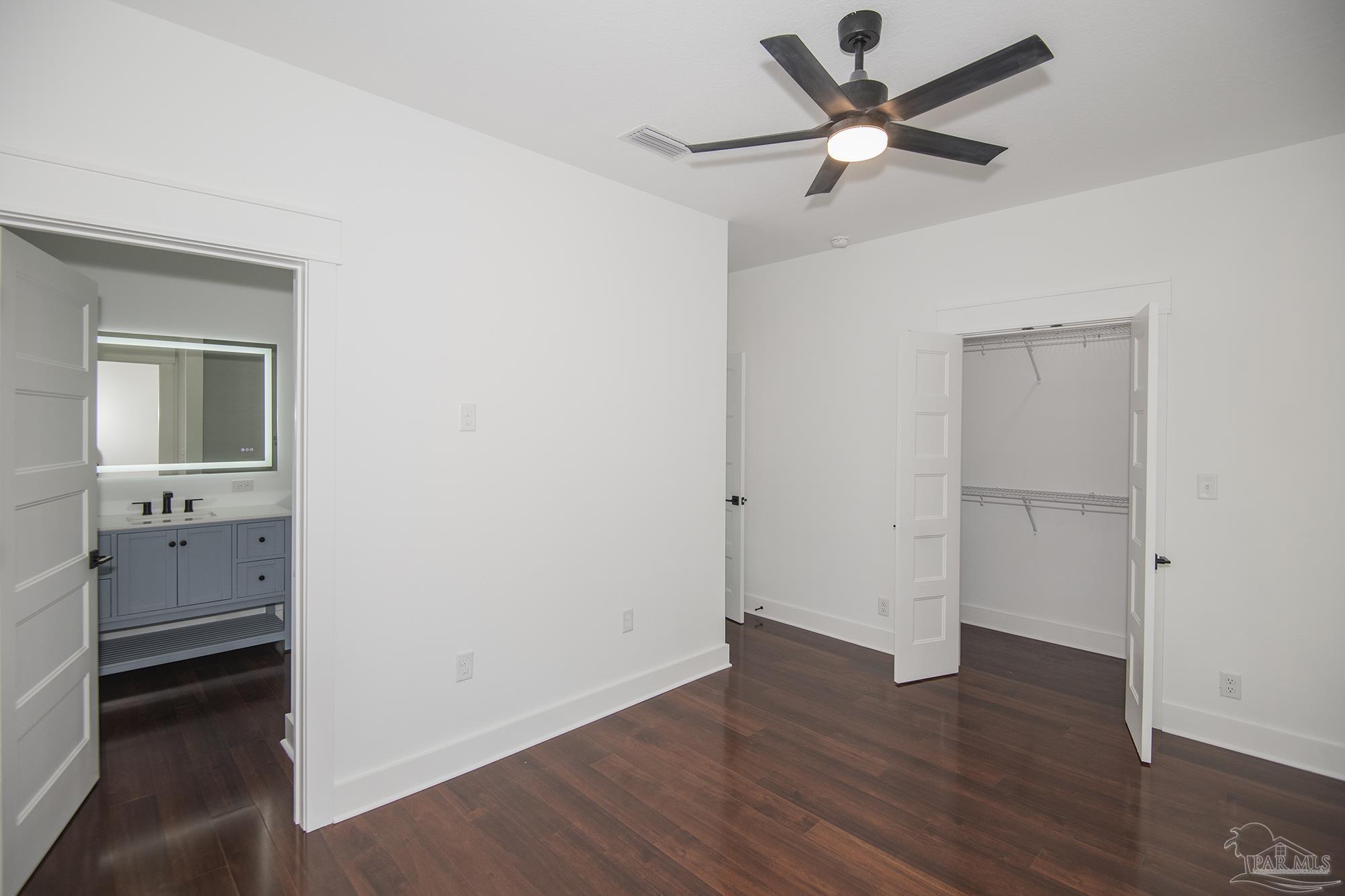 502 W Gregory St