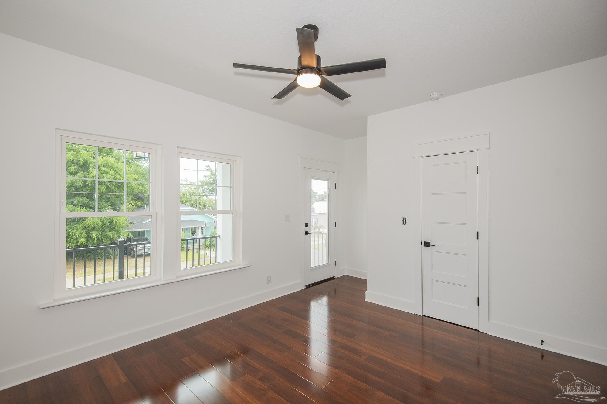 502 W Gregory St