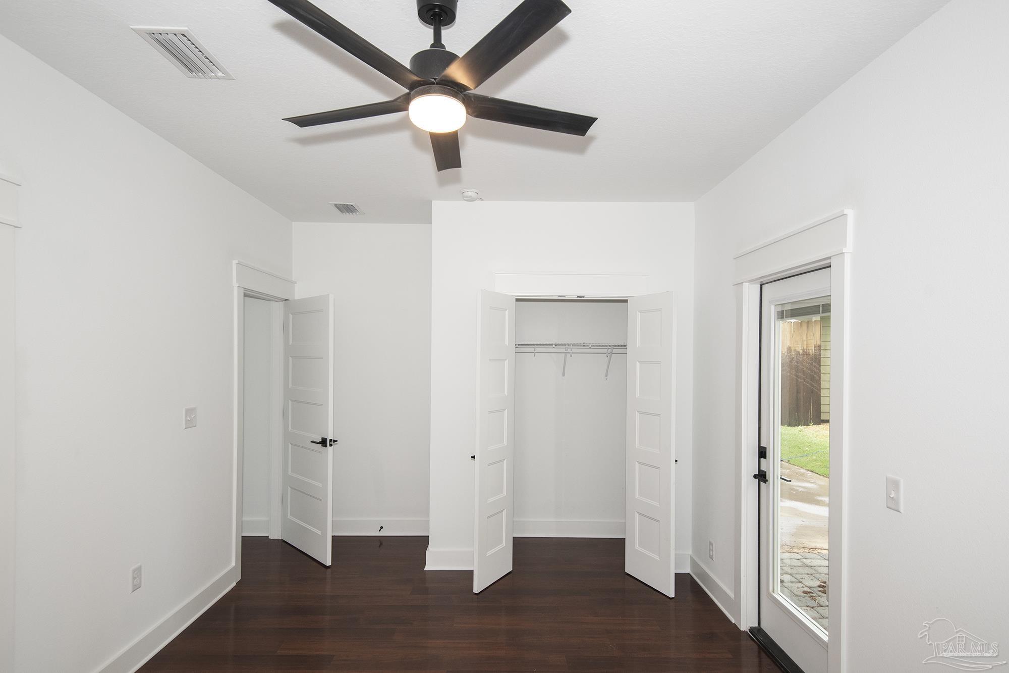 502 W Gregory St