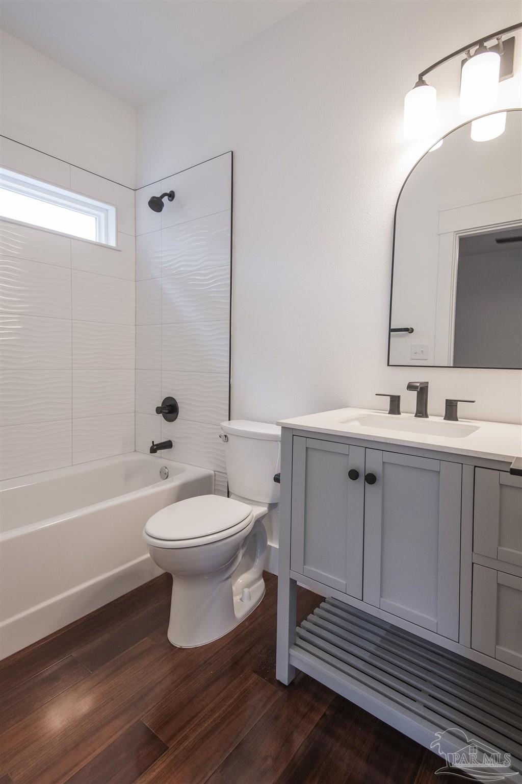 502 W Gregory St