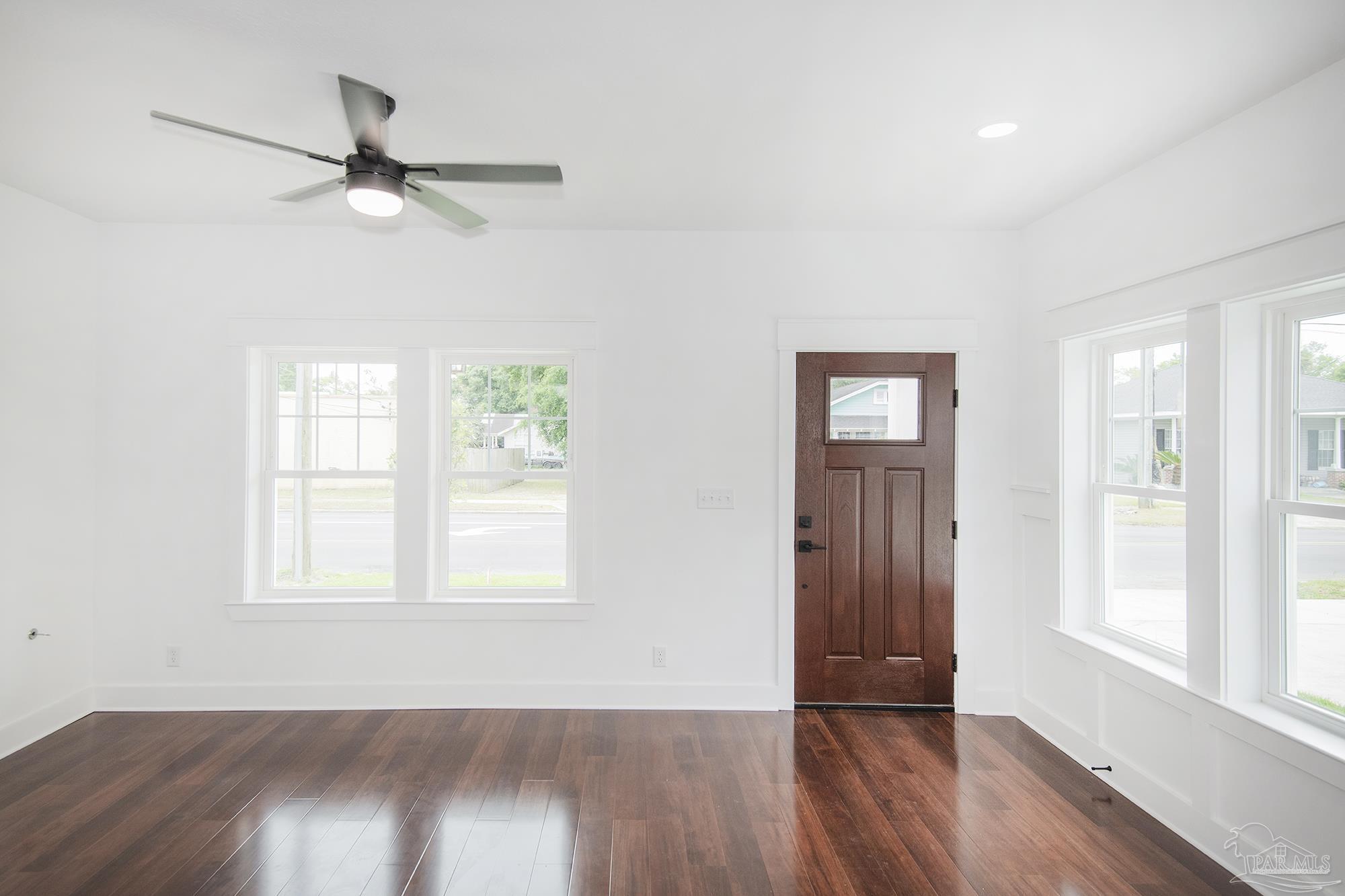 502 W Gregory St