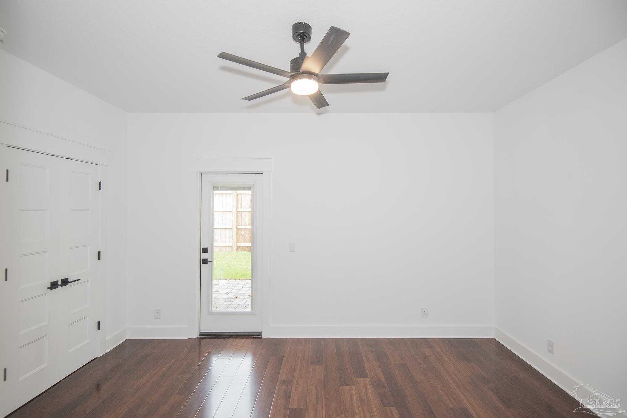 502 W Gregory St