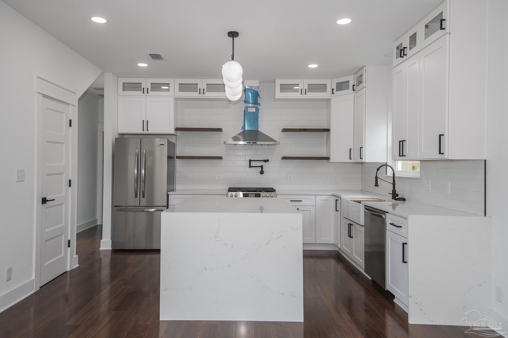 502 W Gregory St