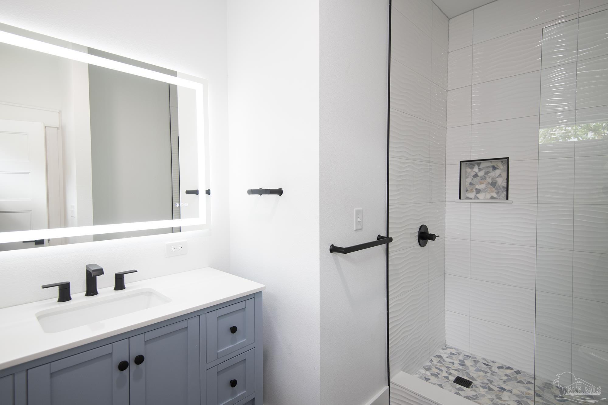 502 W Gregory St