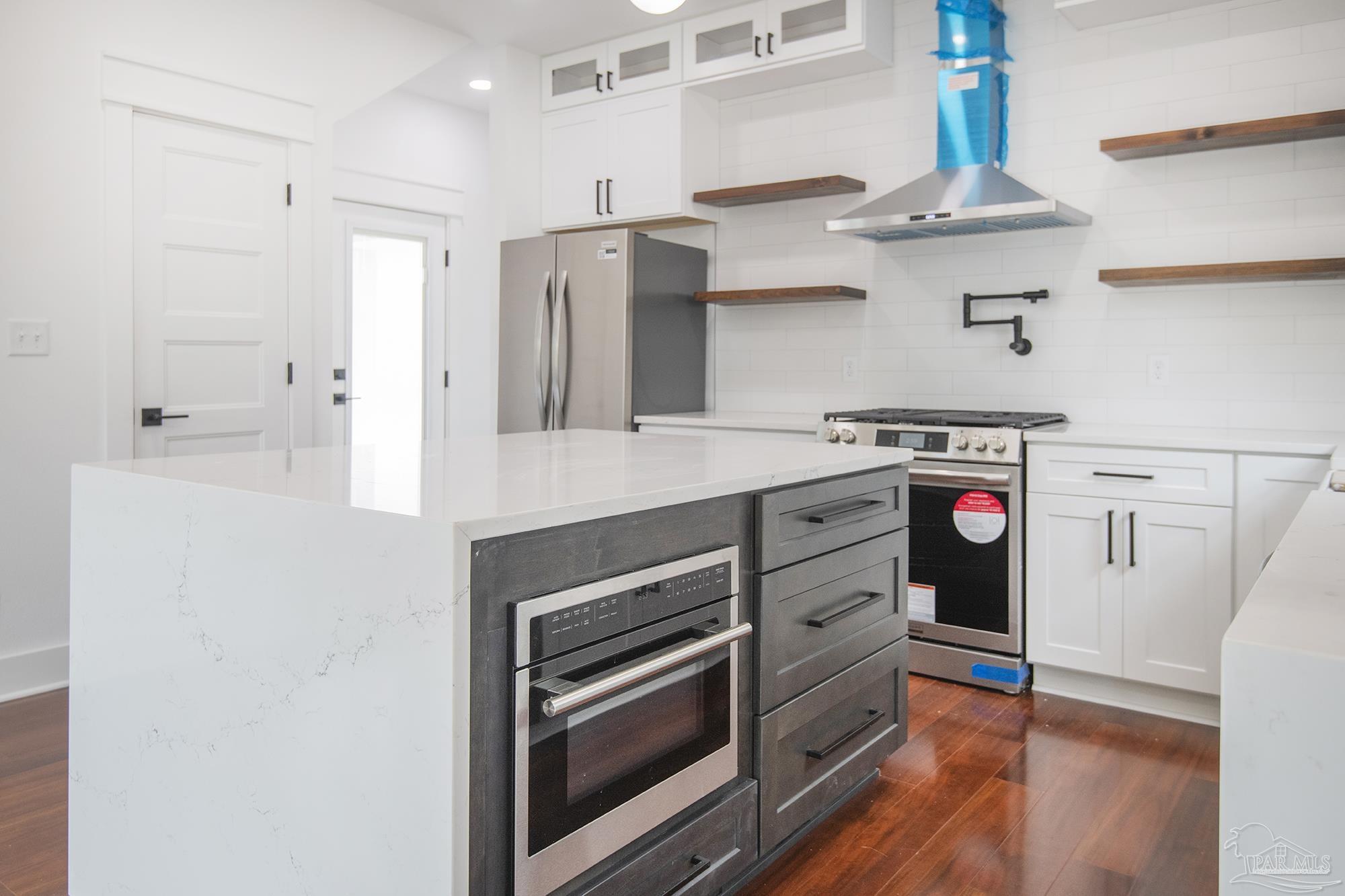 502 W Gregory St