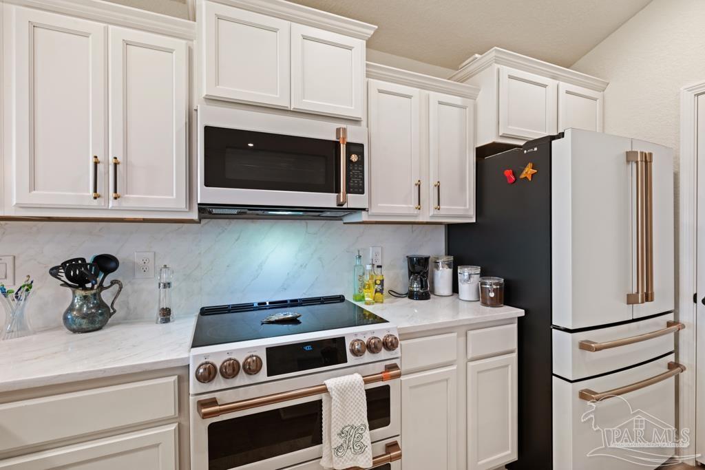 2482 Privet Berry Dr