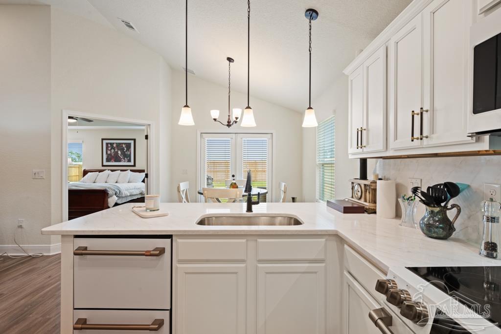 2482 Privet Berry Dr
