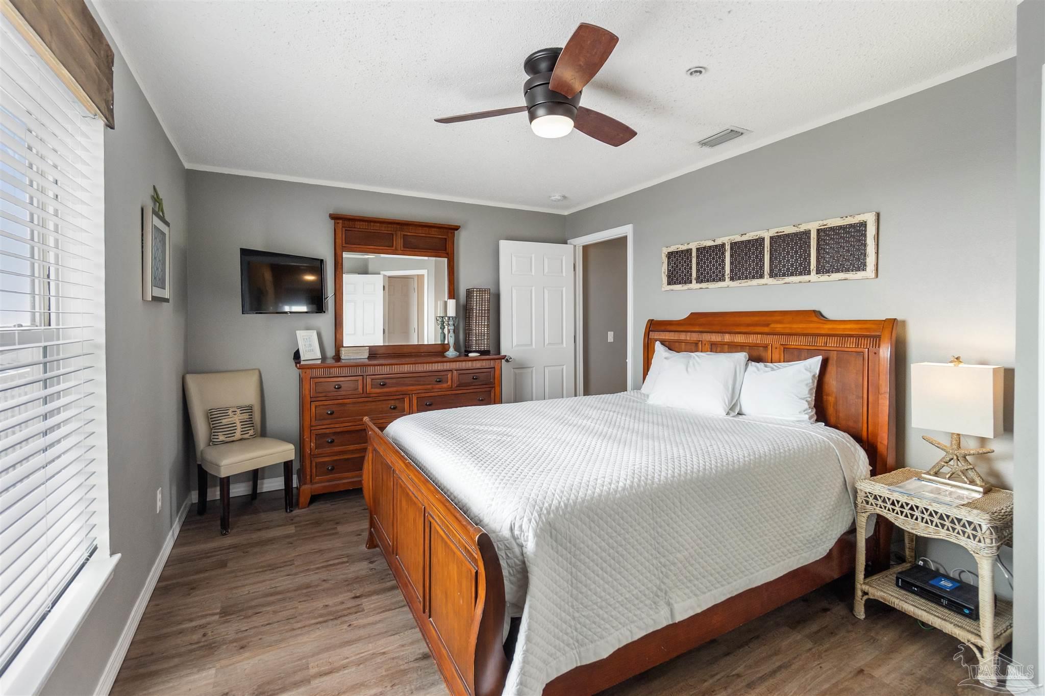 8436 Gulf Blvd # 633