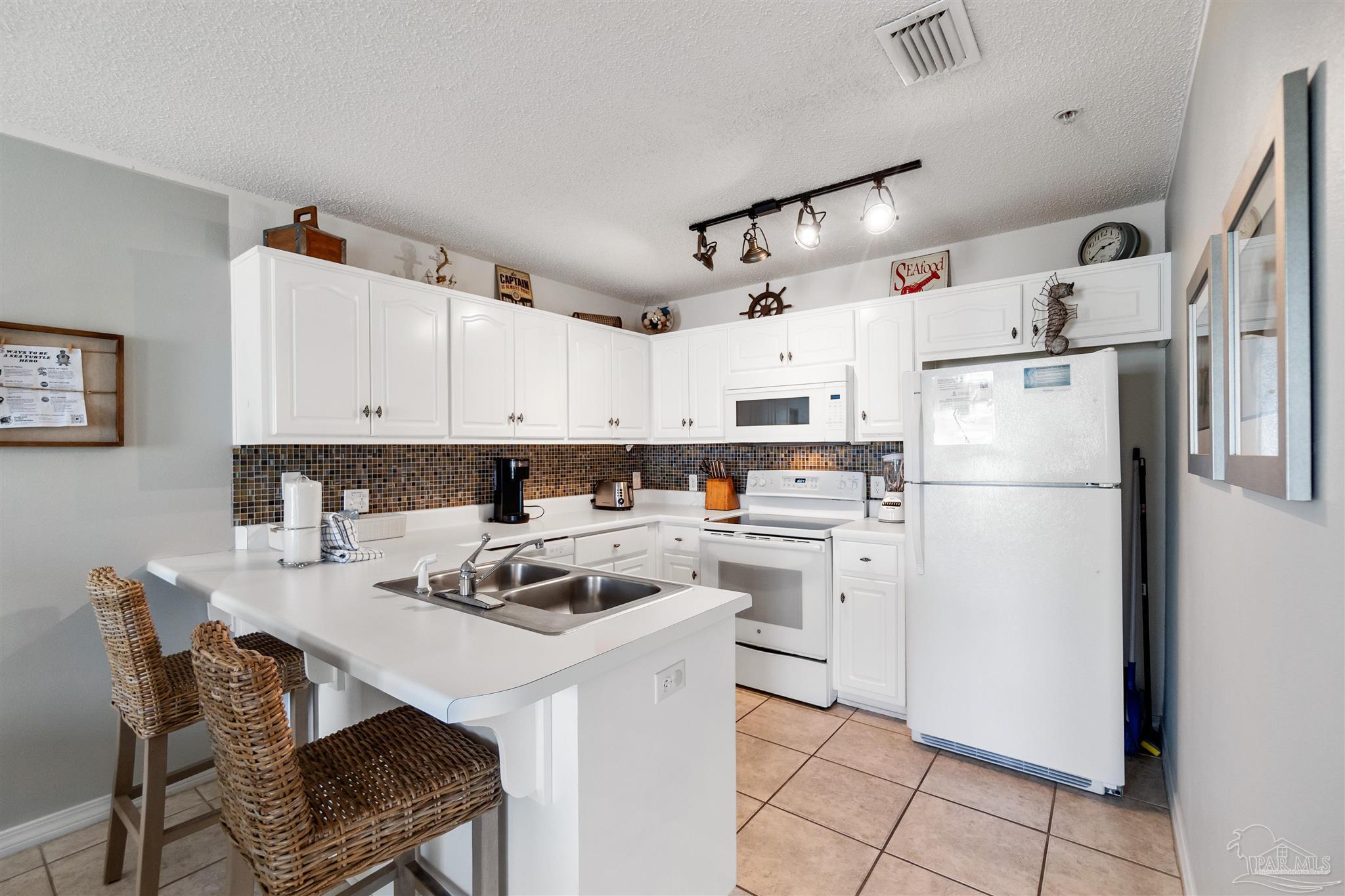 8436 Gulf Blvd # 633