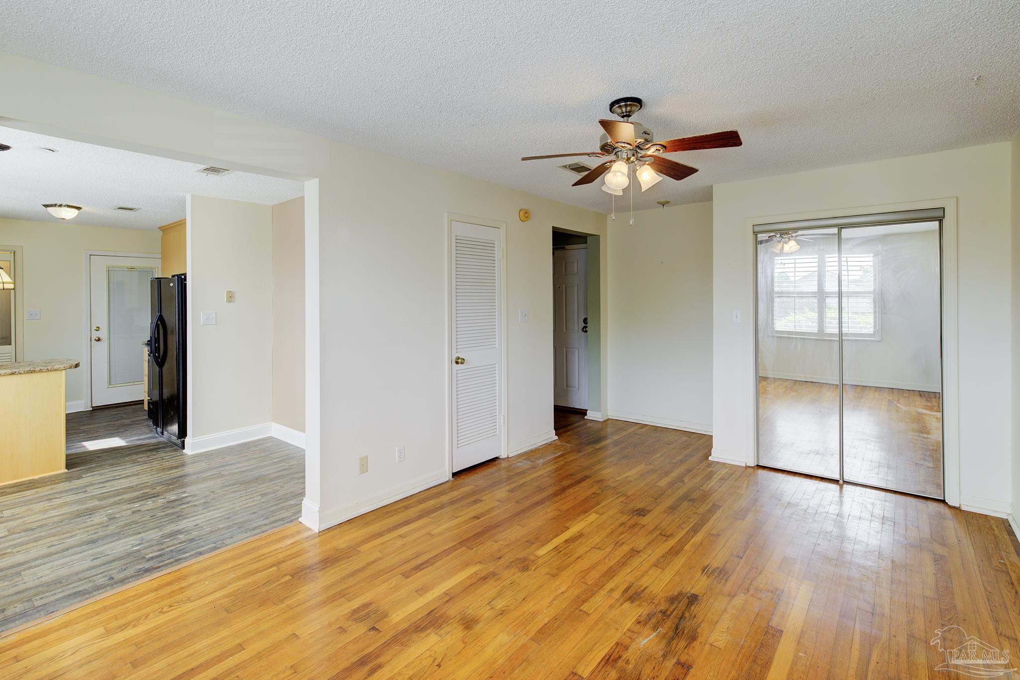 2007 E Gadsden St # 102