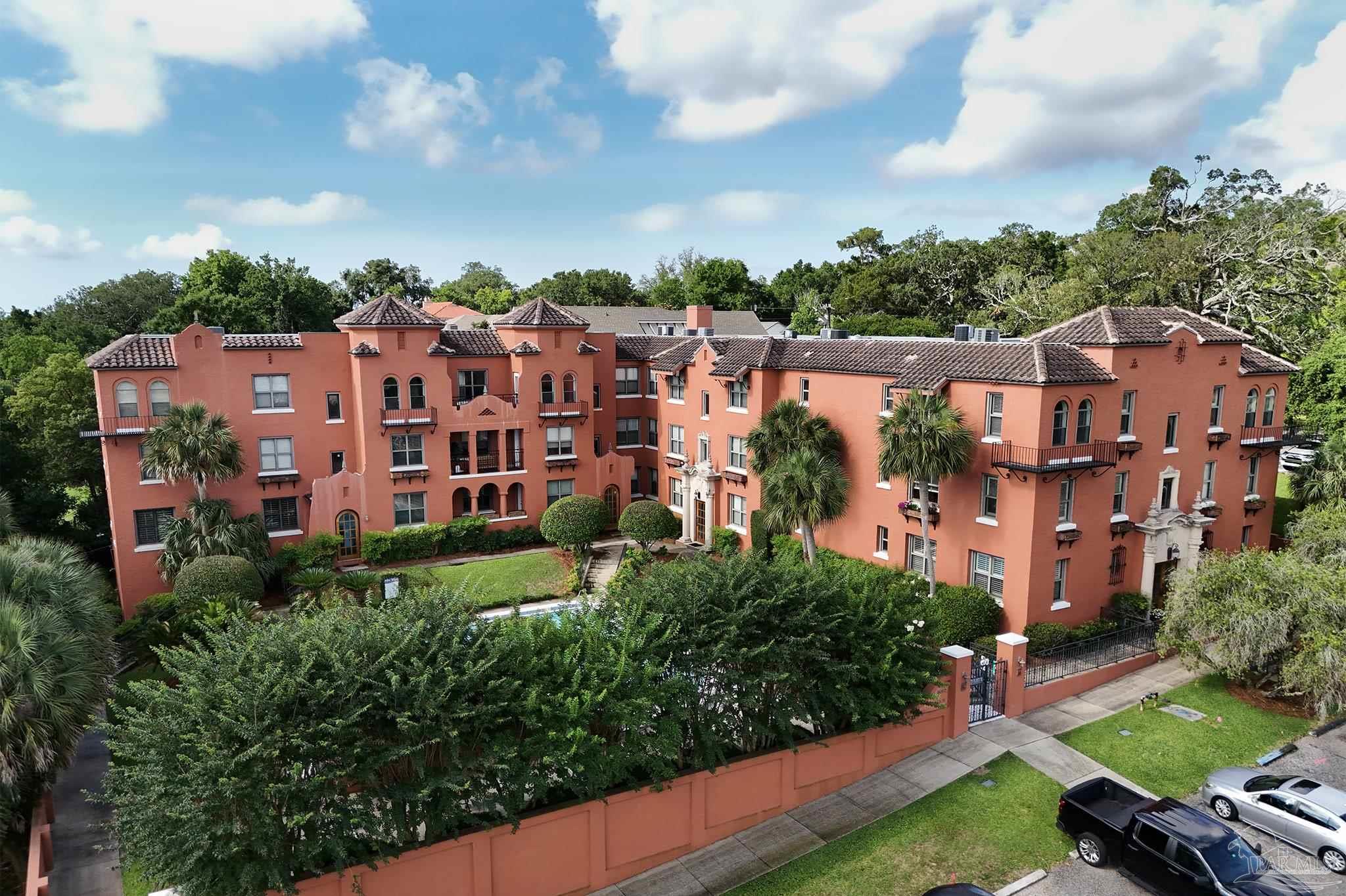 2007 E Gadsden St # 102