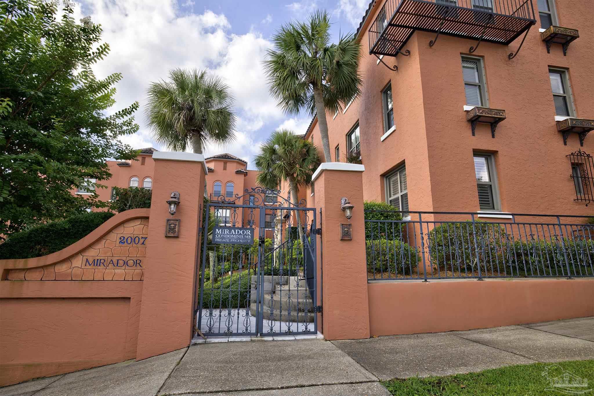 2007 E Gadsden St # 102