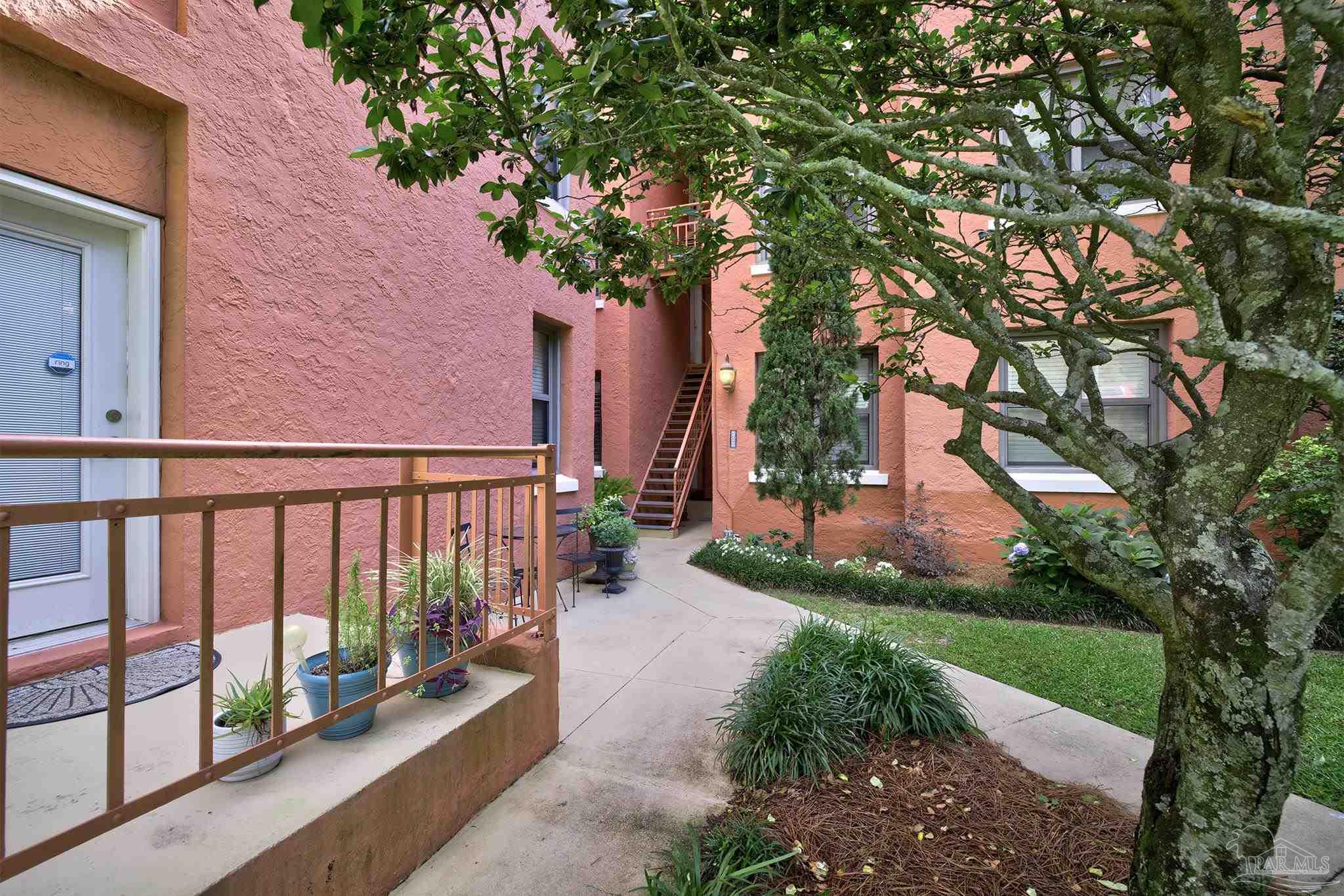 2007 E Gadsden St # 102