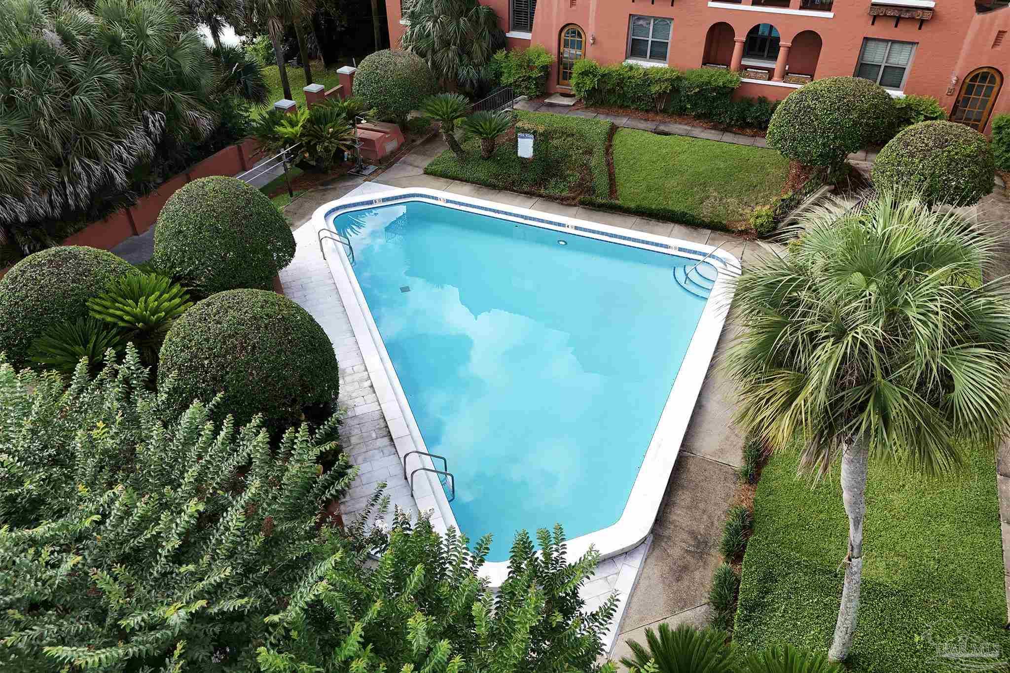 2007 E Gadsden St # 102