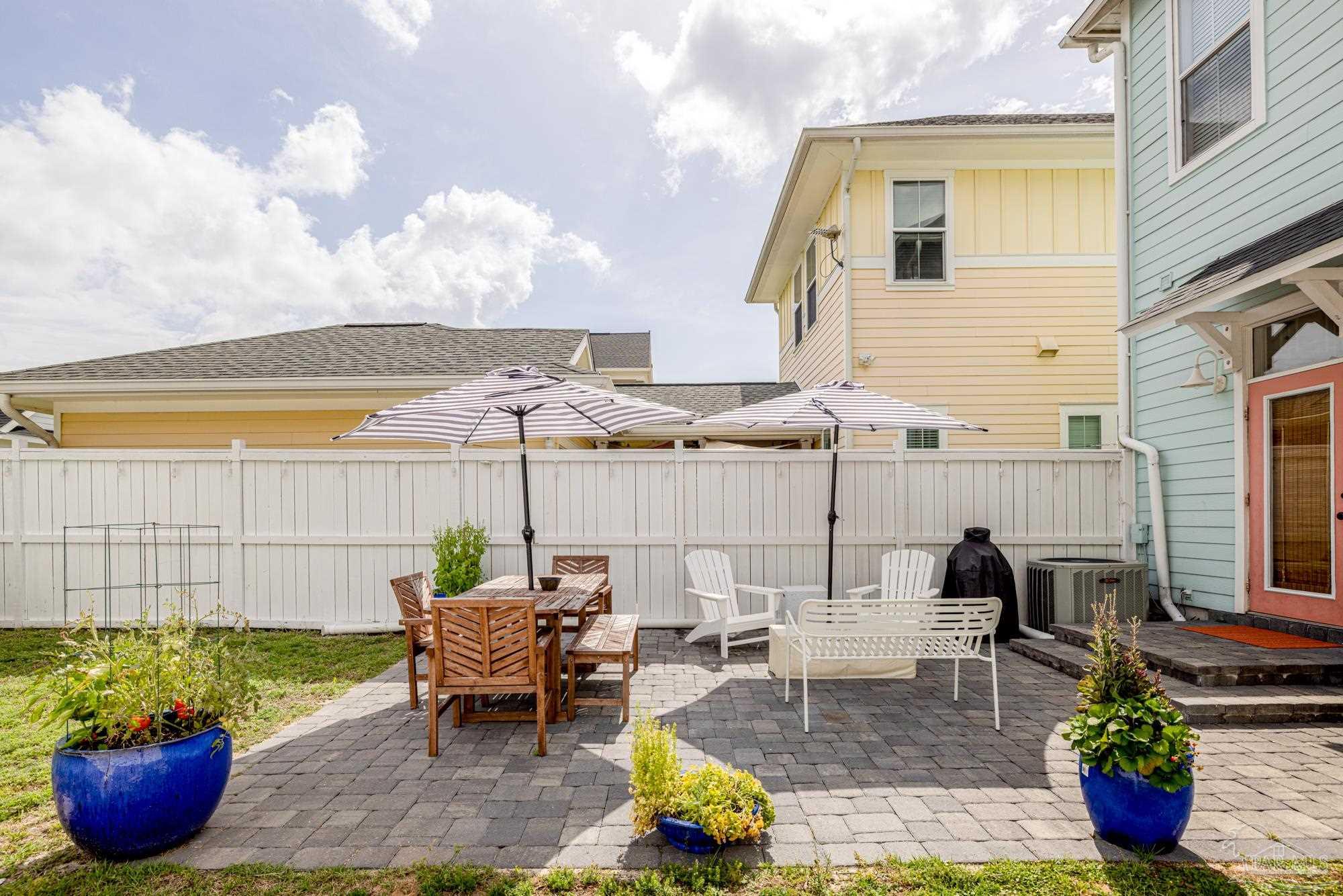508 Santos St
