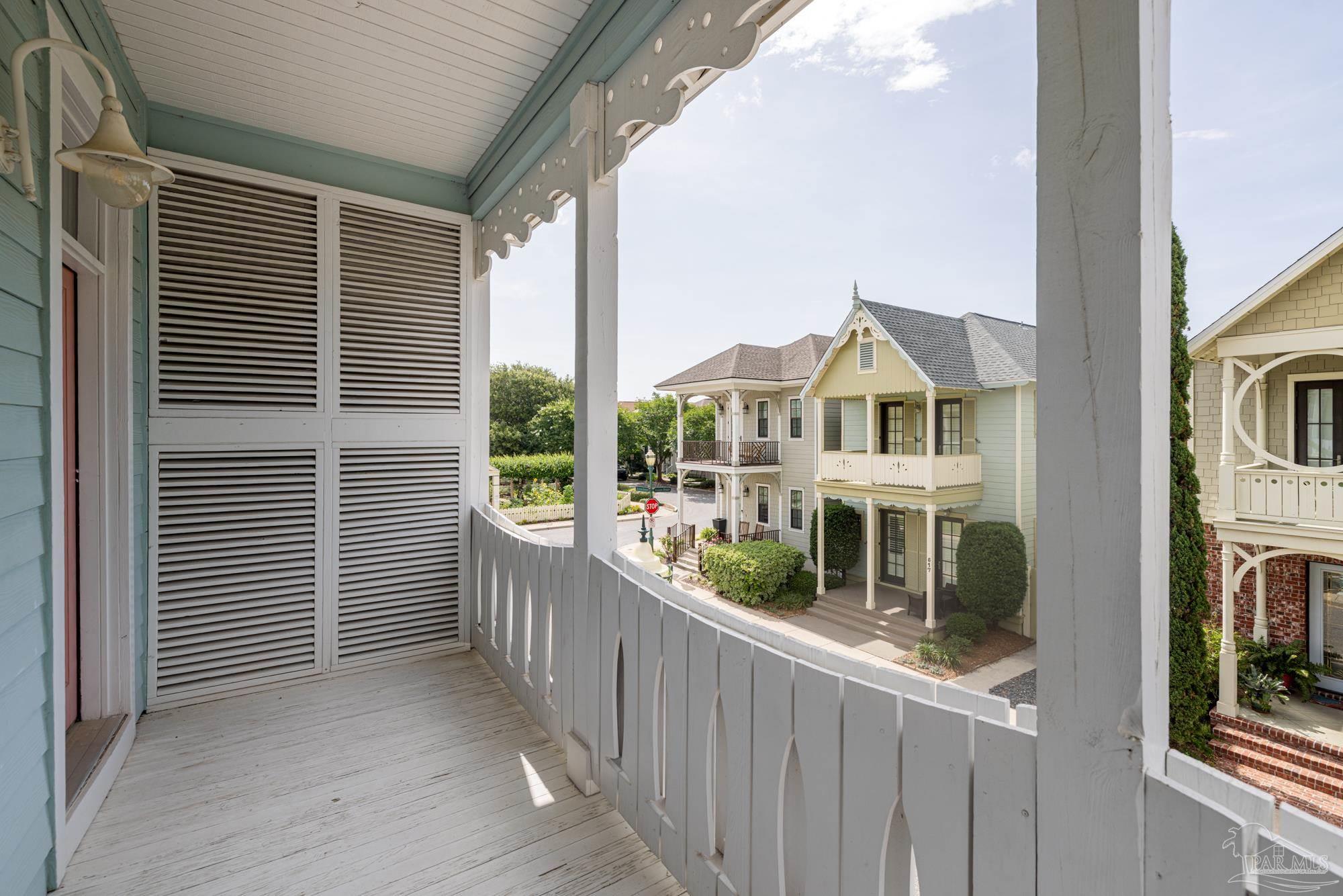 508 Santos St