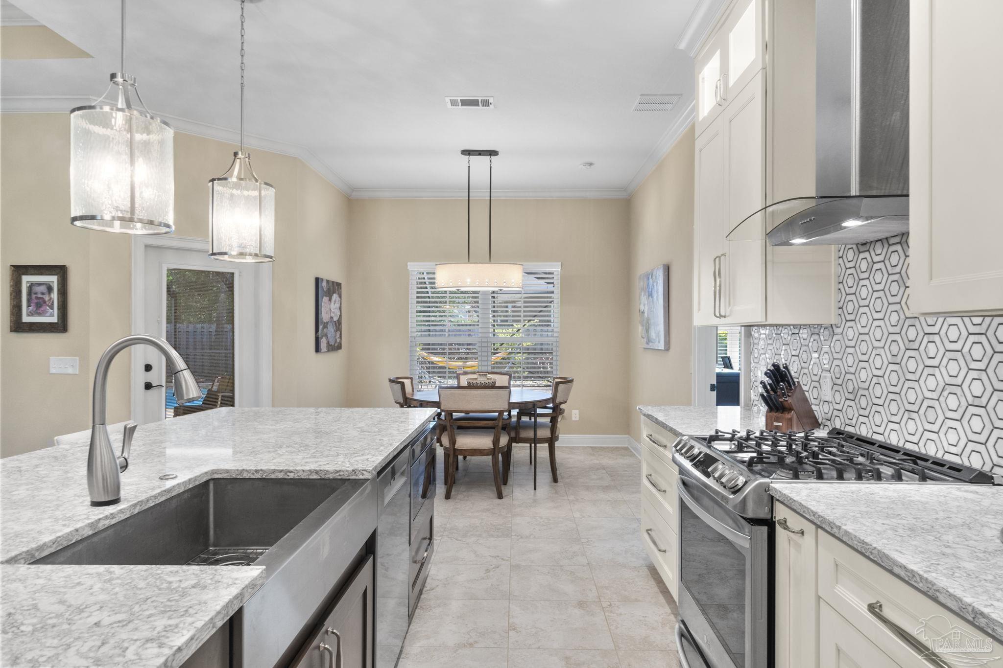 8757 Spider Lily Way