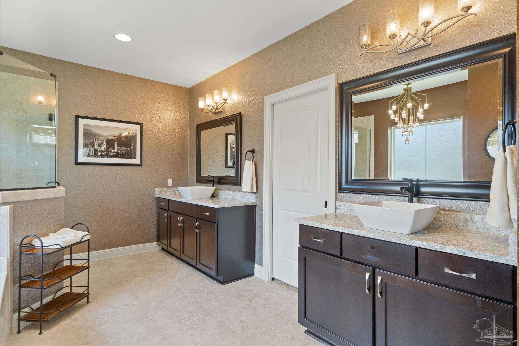 8757 Spider Lily Way