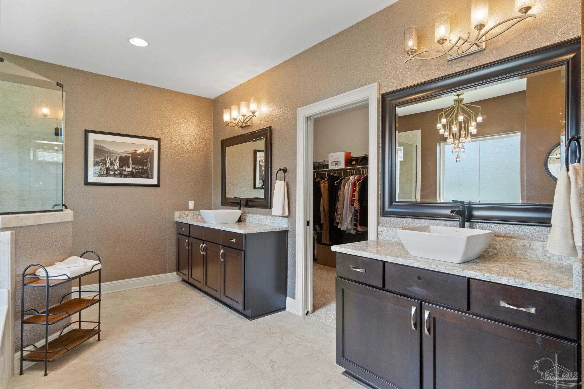 8757 Spider Lily Way