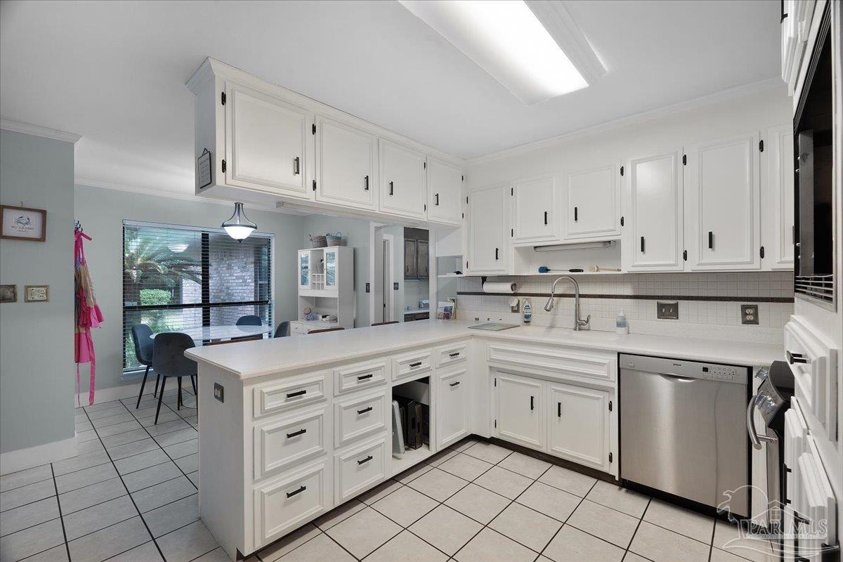 1161 Tamara Dr