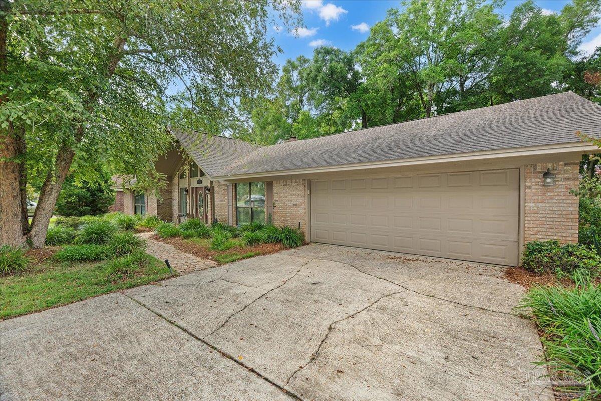 1161 Tamara Dr