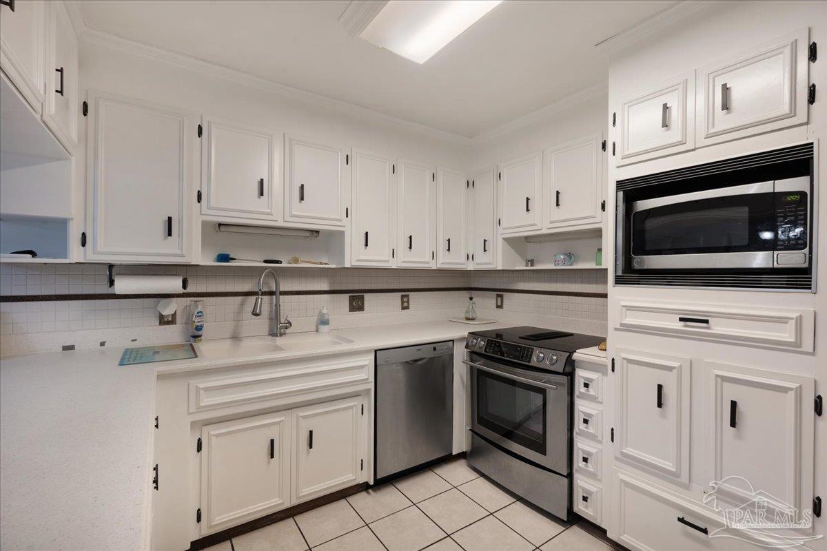 1161 Tamara Dr