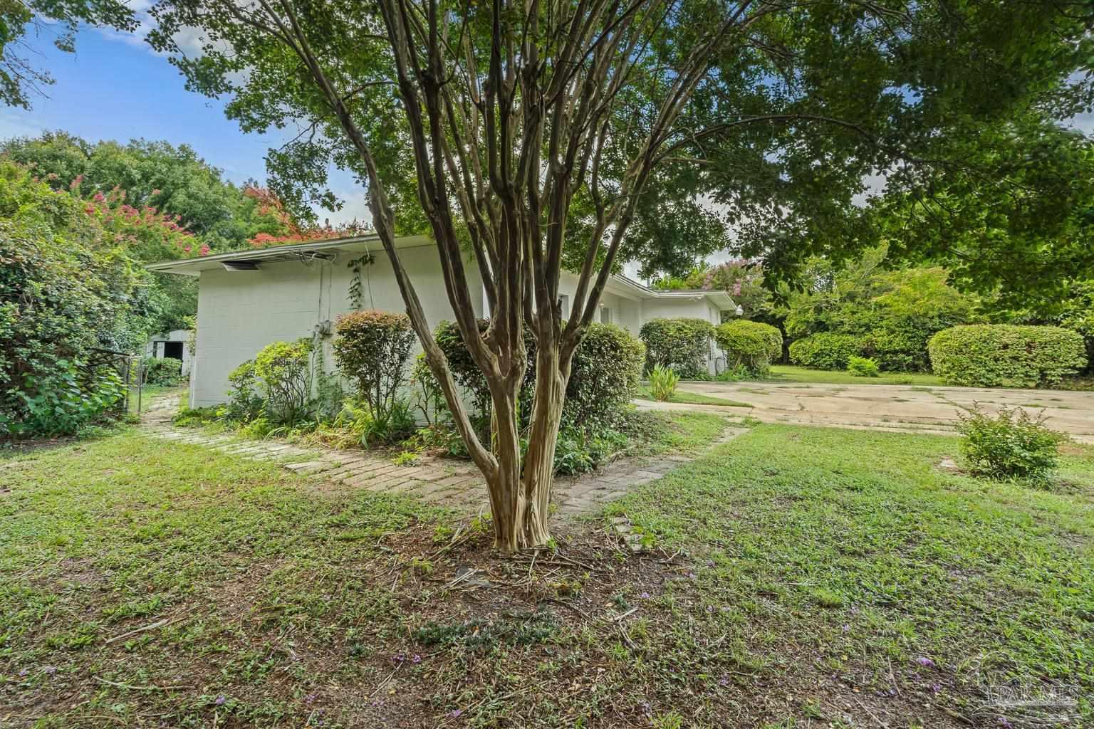 99 S Madison Dr