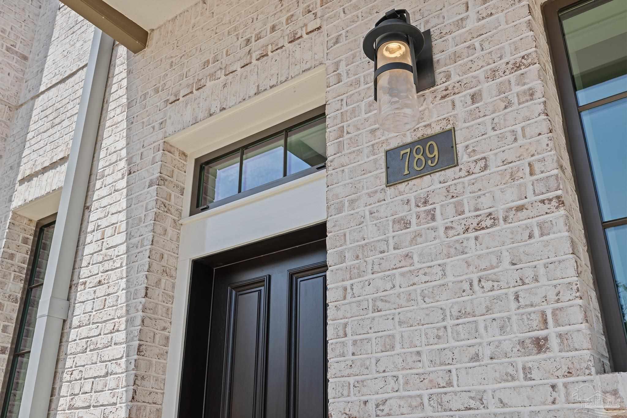 800 S Palafox St # 789