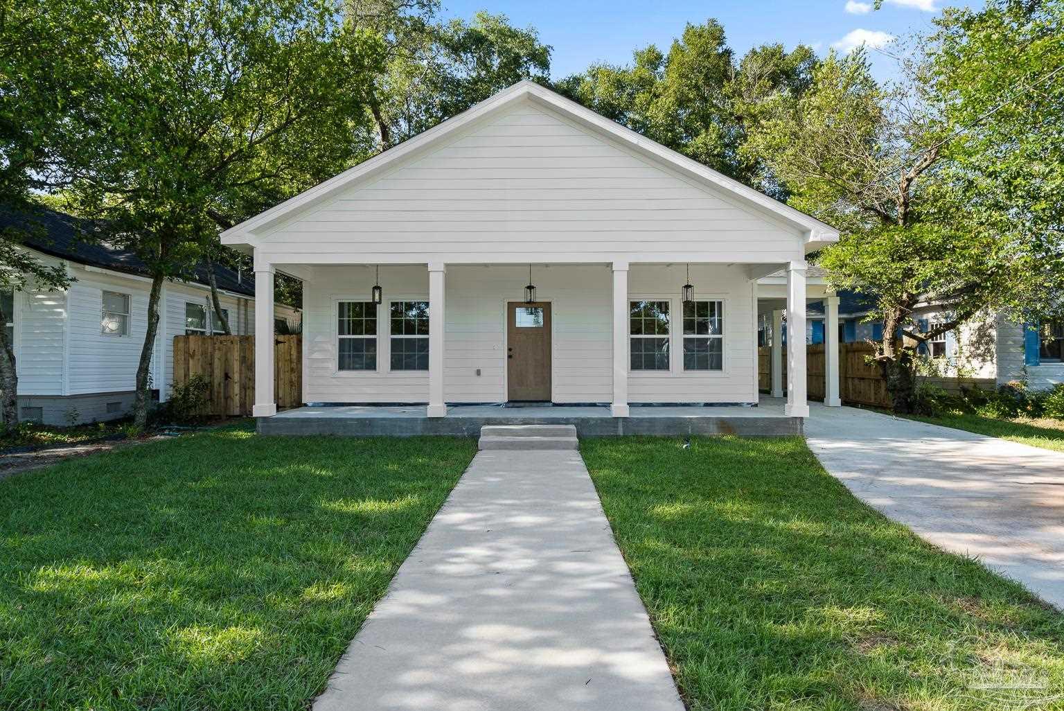 206 W Winthrop Ave