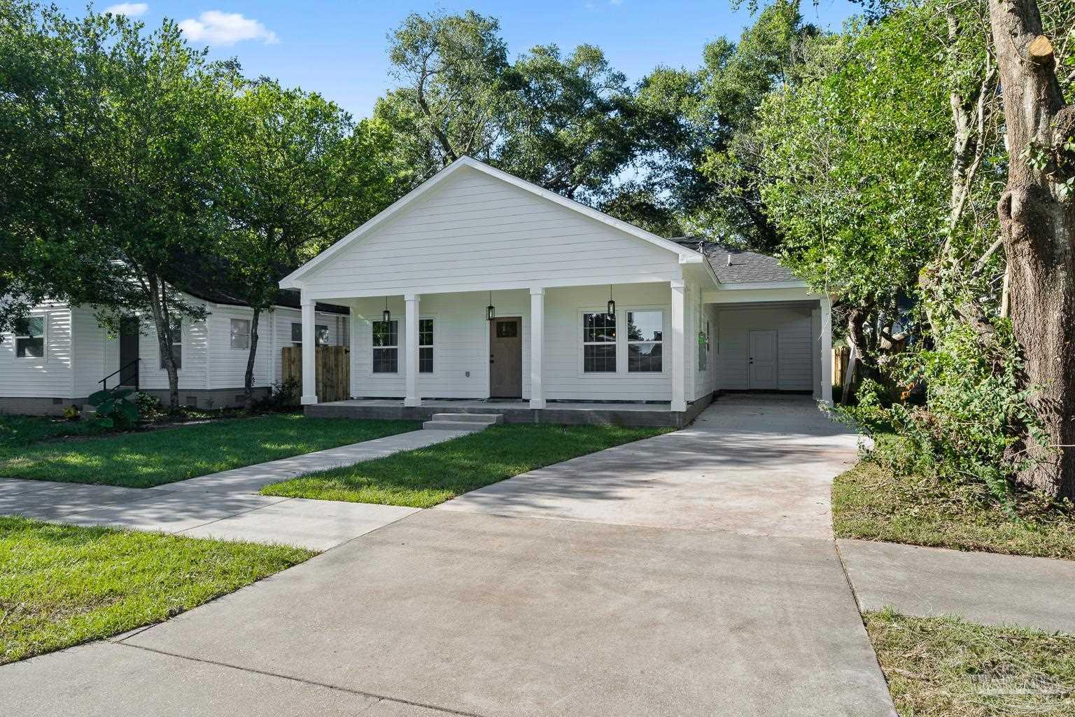 206 W Winthrop Ave