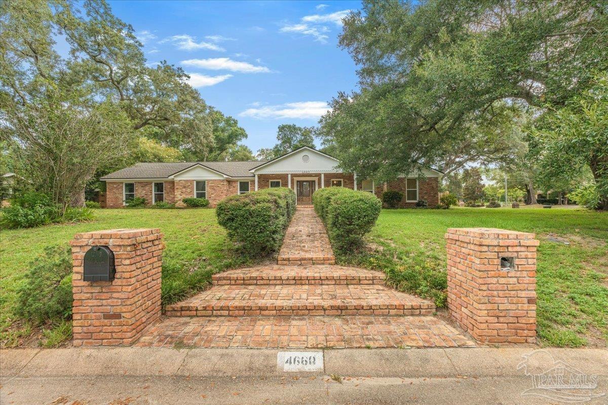 4660 Francisco Rd