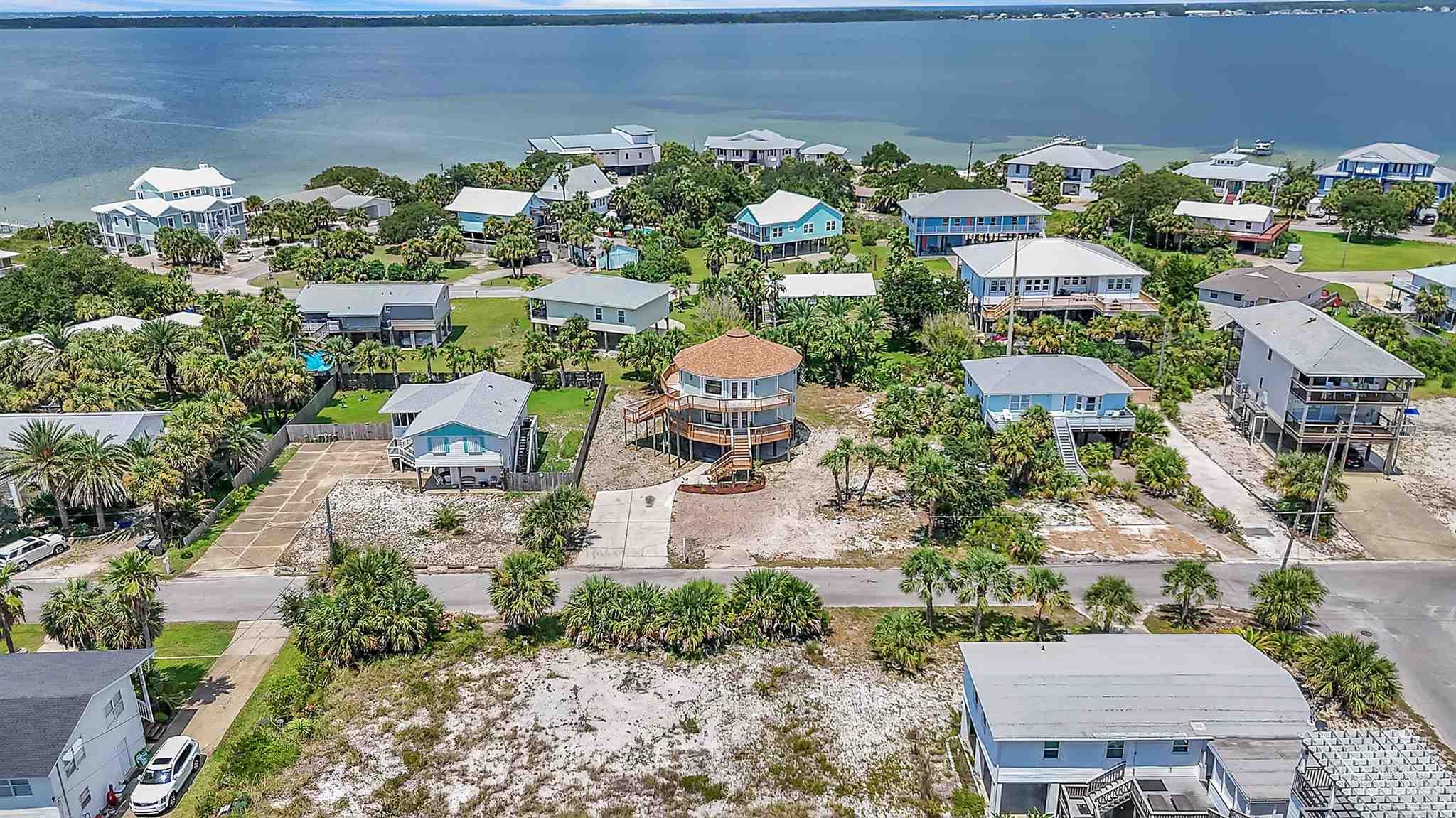 807 Largo Dr