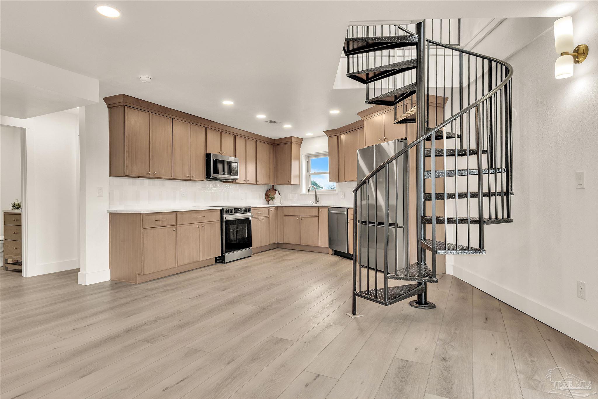 807 Largo Dr