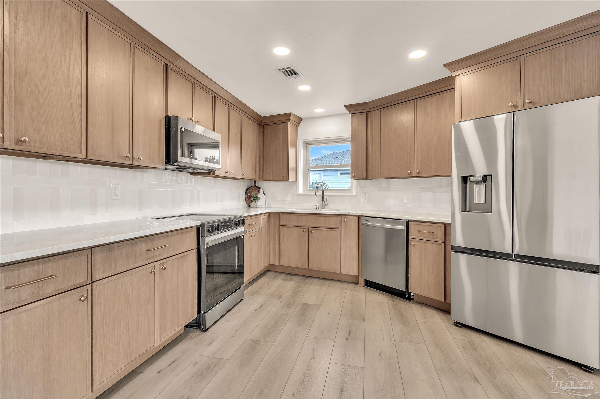 807 Largo Dr