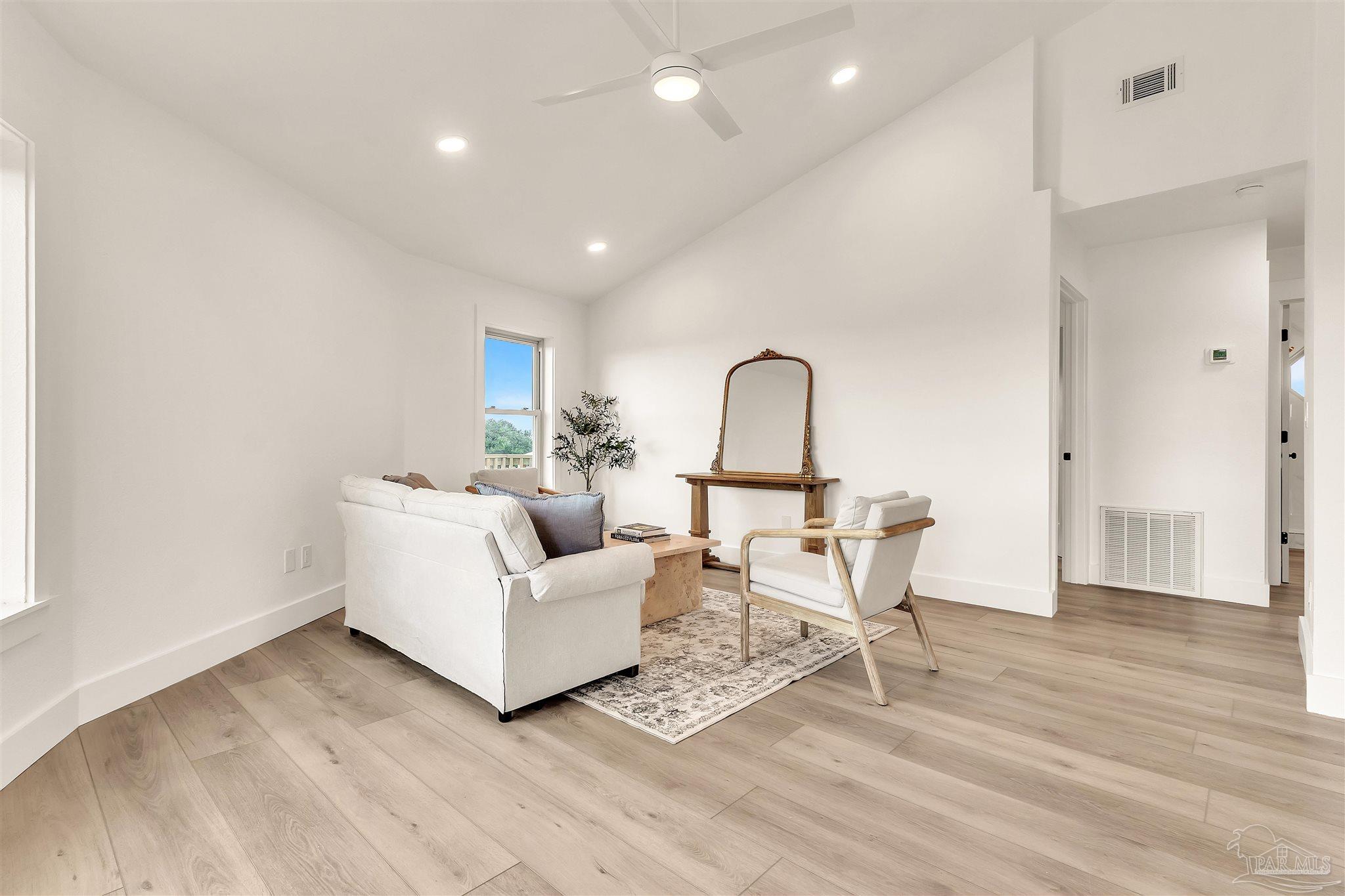 807 Largo Dr