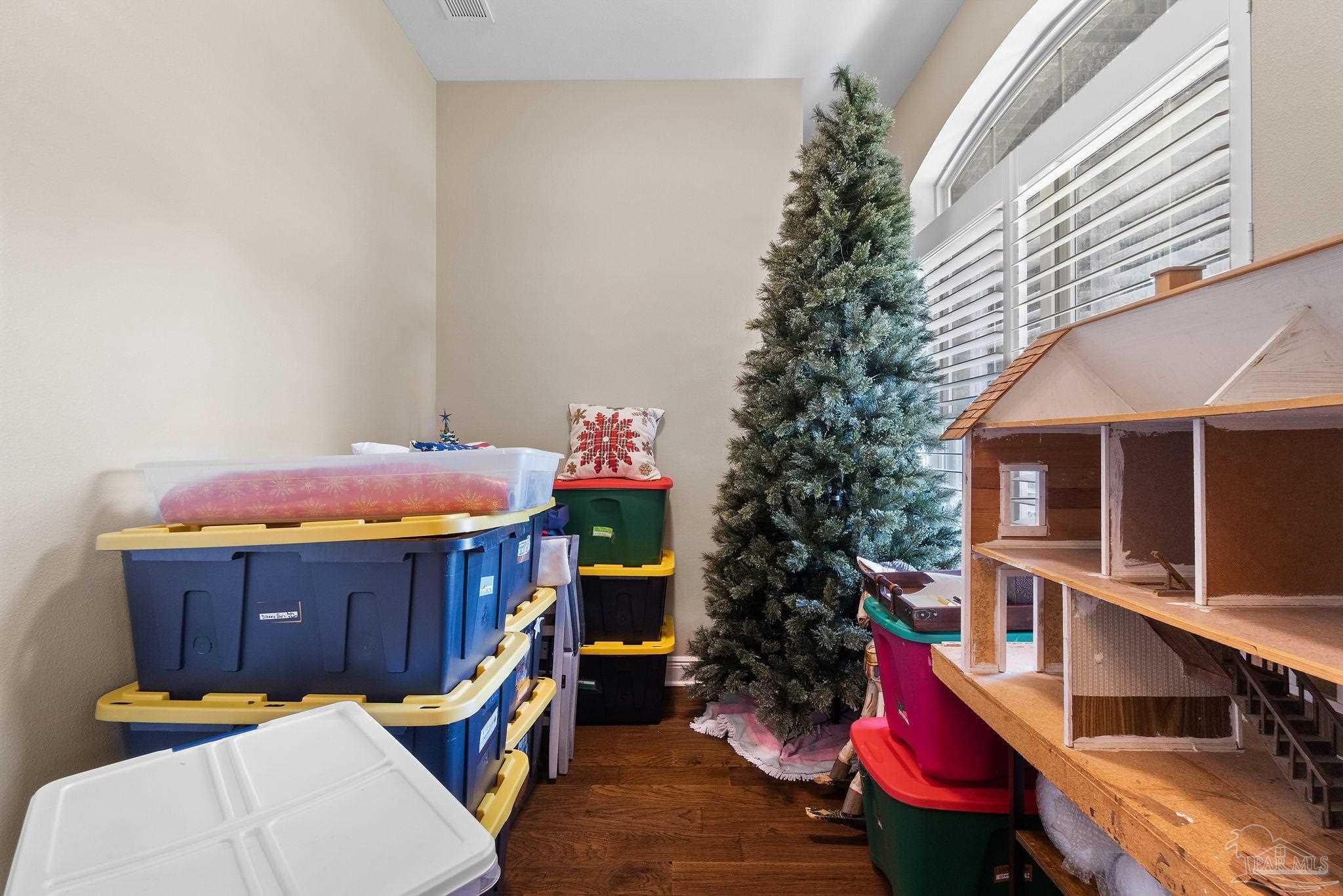 8587 Foxtail Loop