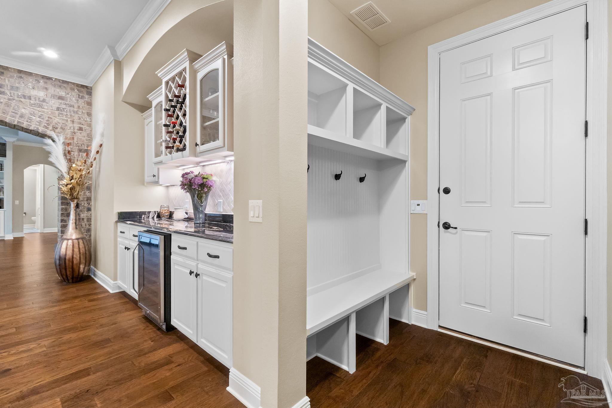 8587 Foxtail Loop