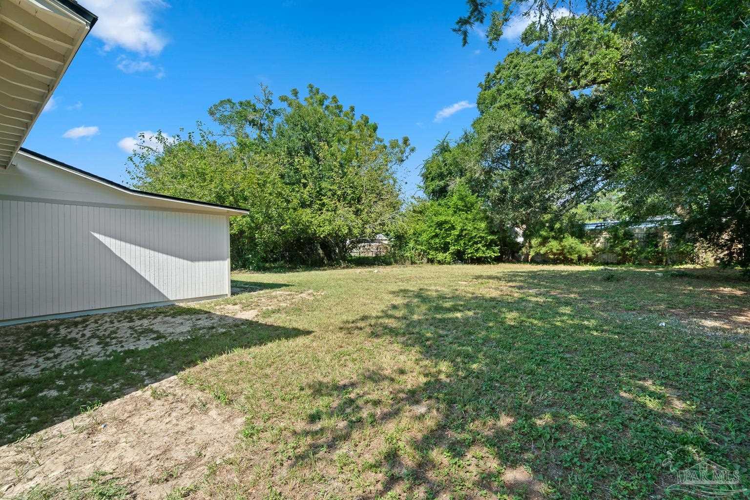 14 Mindoro Cir