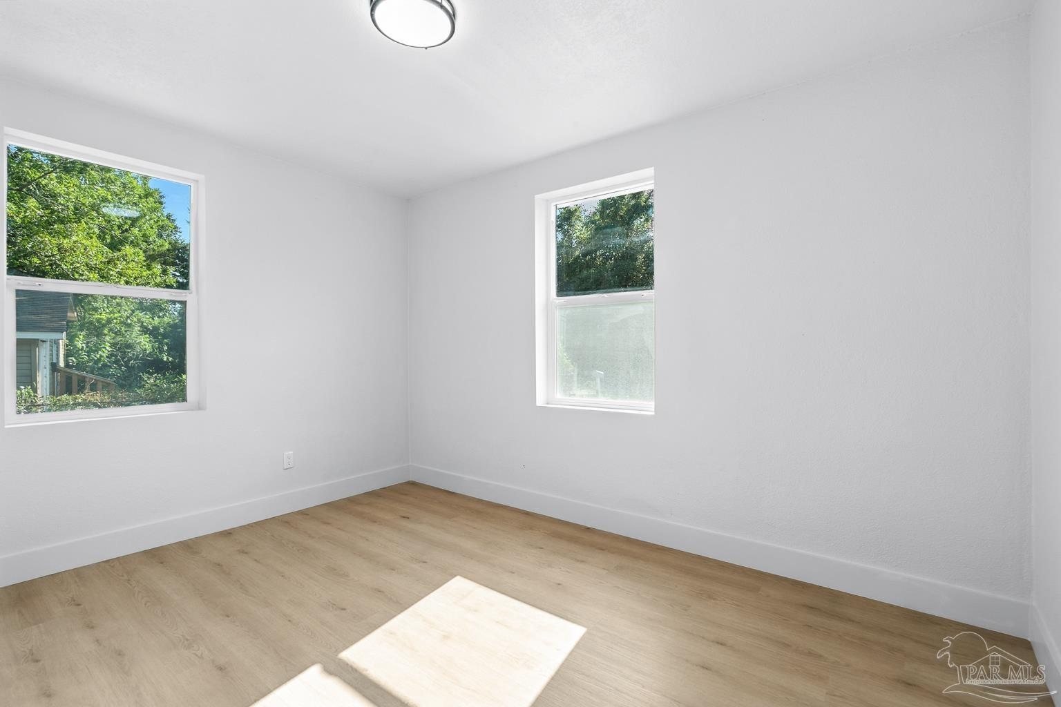 14 Mindoro Cir