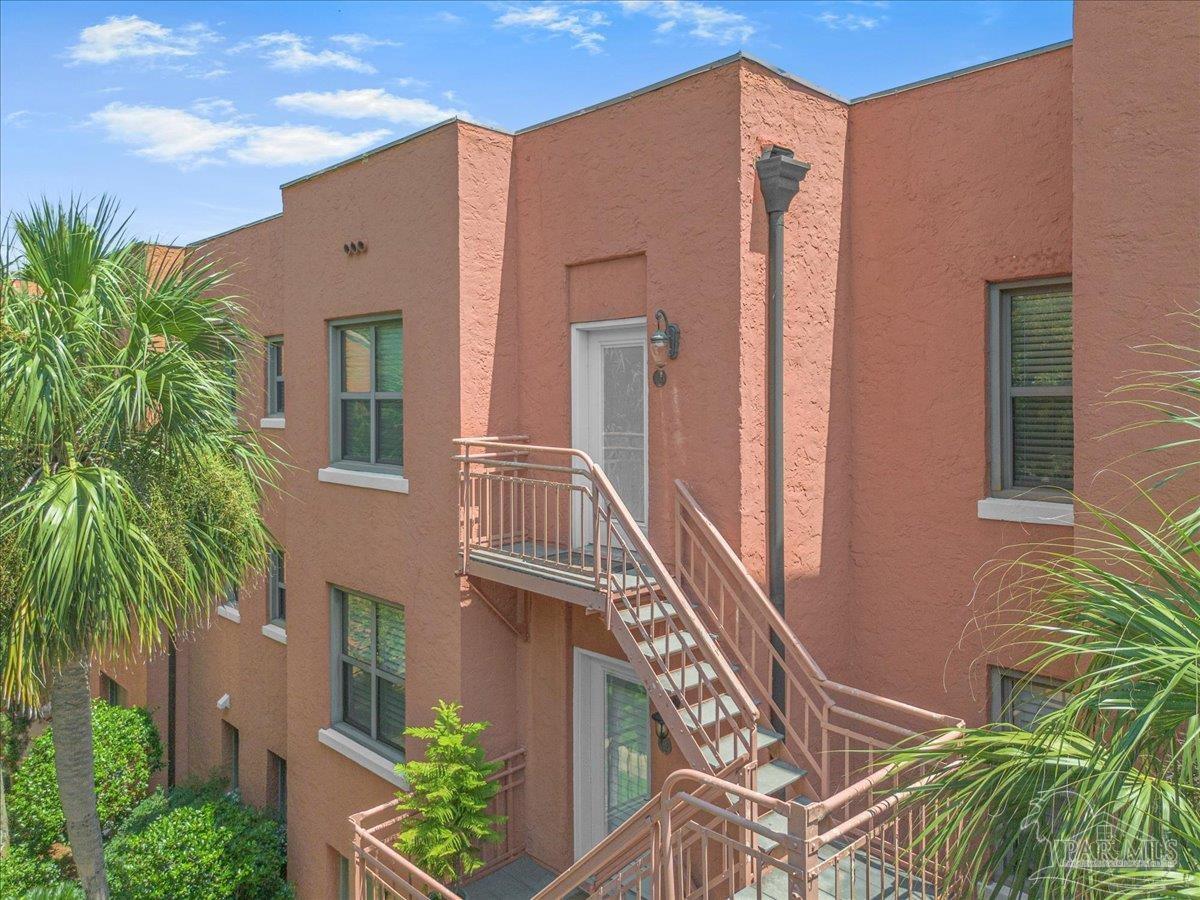 2007 E Gadsden St # 303