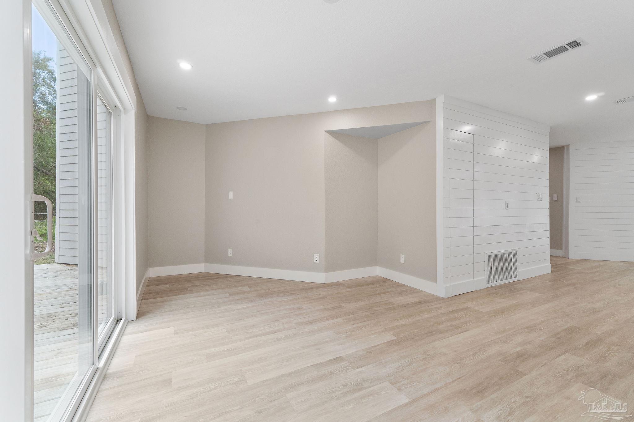 4023 Sandy Bluff Dr