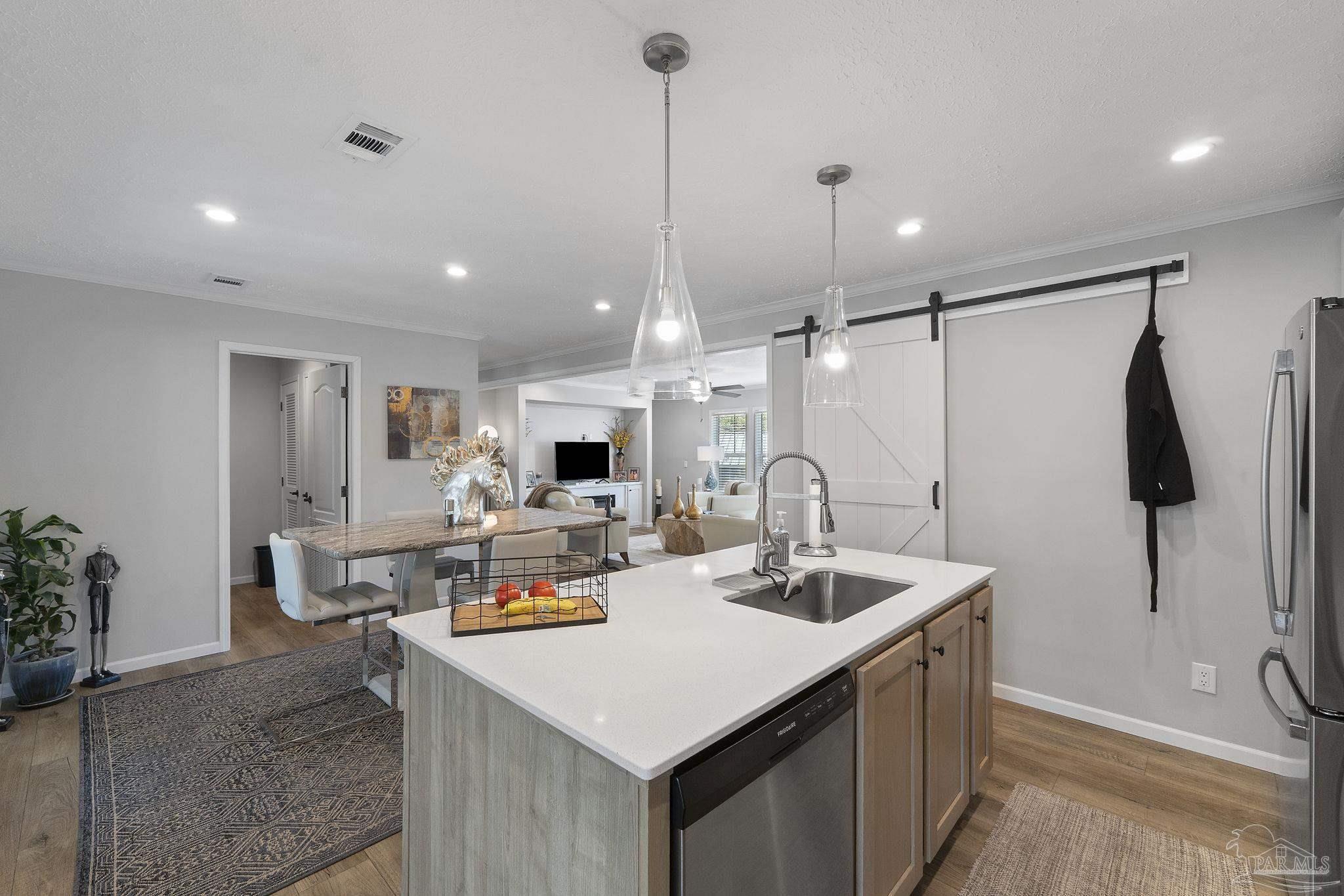 7984 Twin Lake Dr