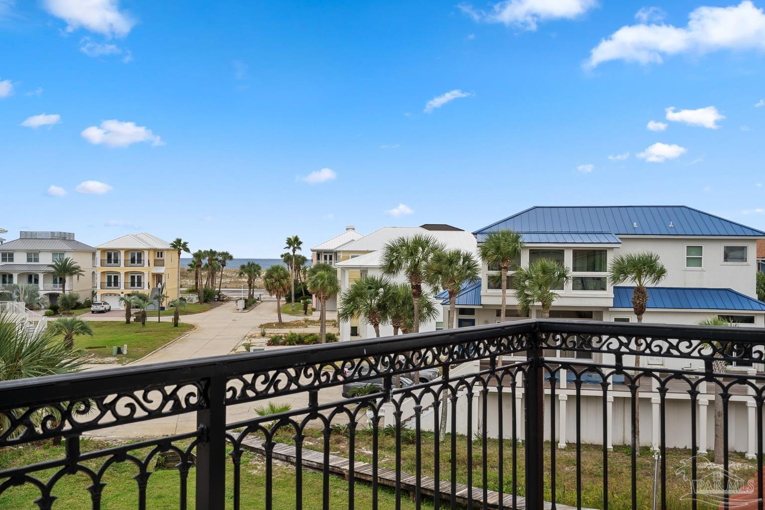 39 E Galvez Ct