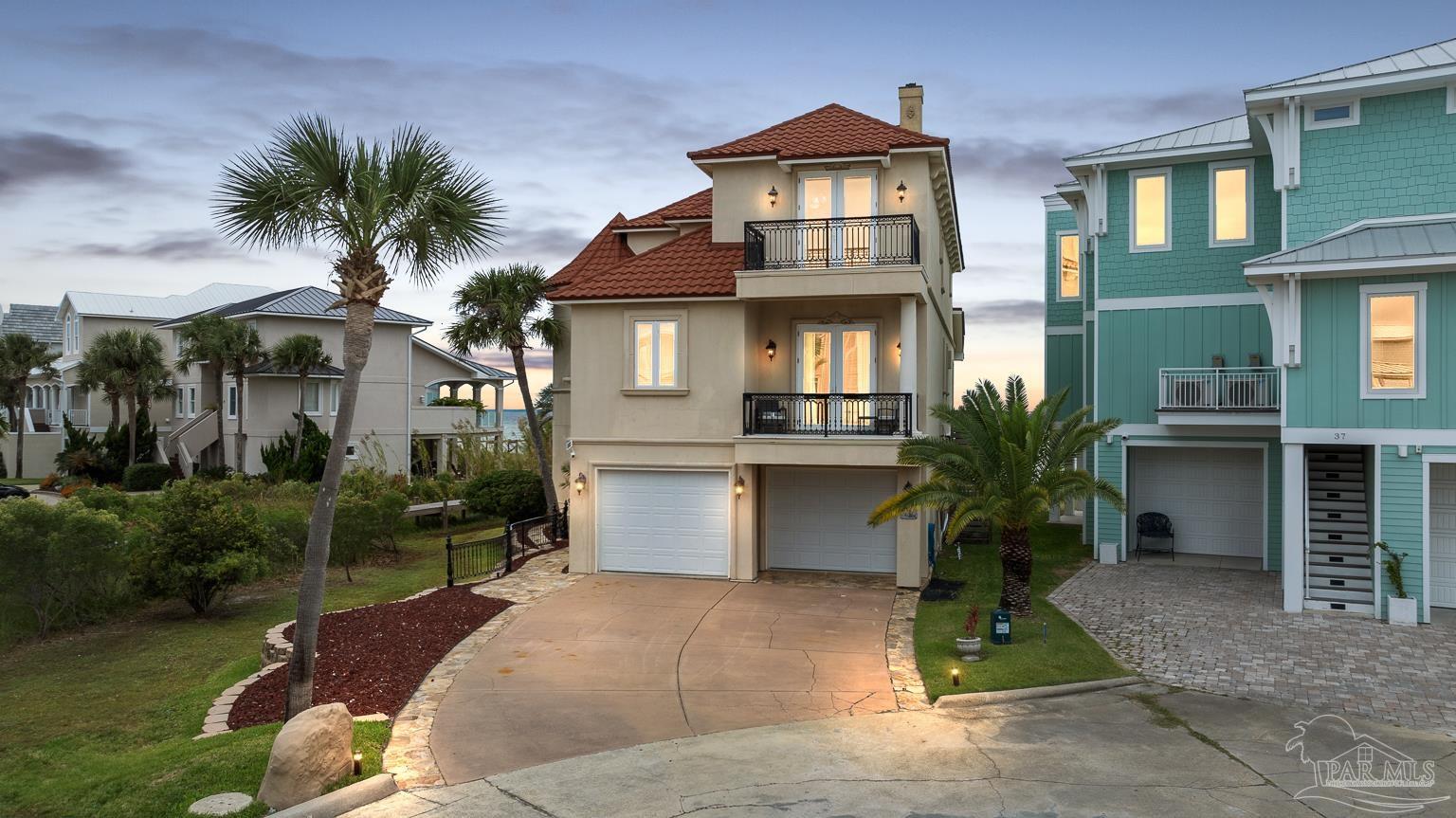 39 E Galvez Ct