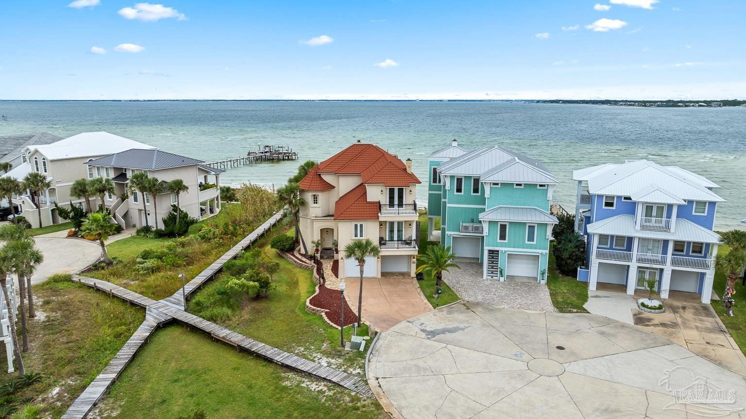 39 E Galvez Ct