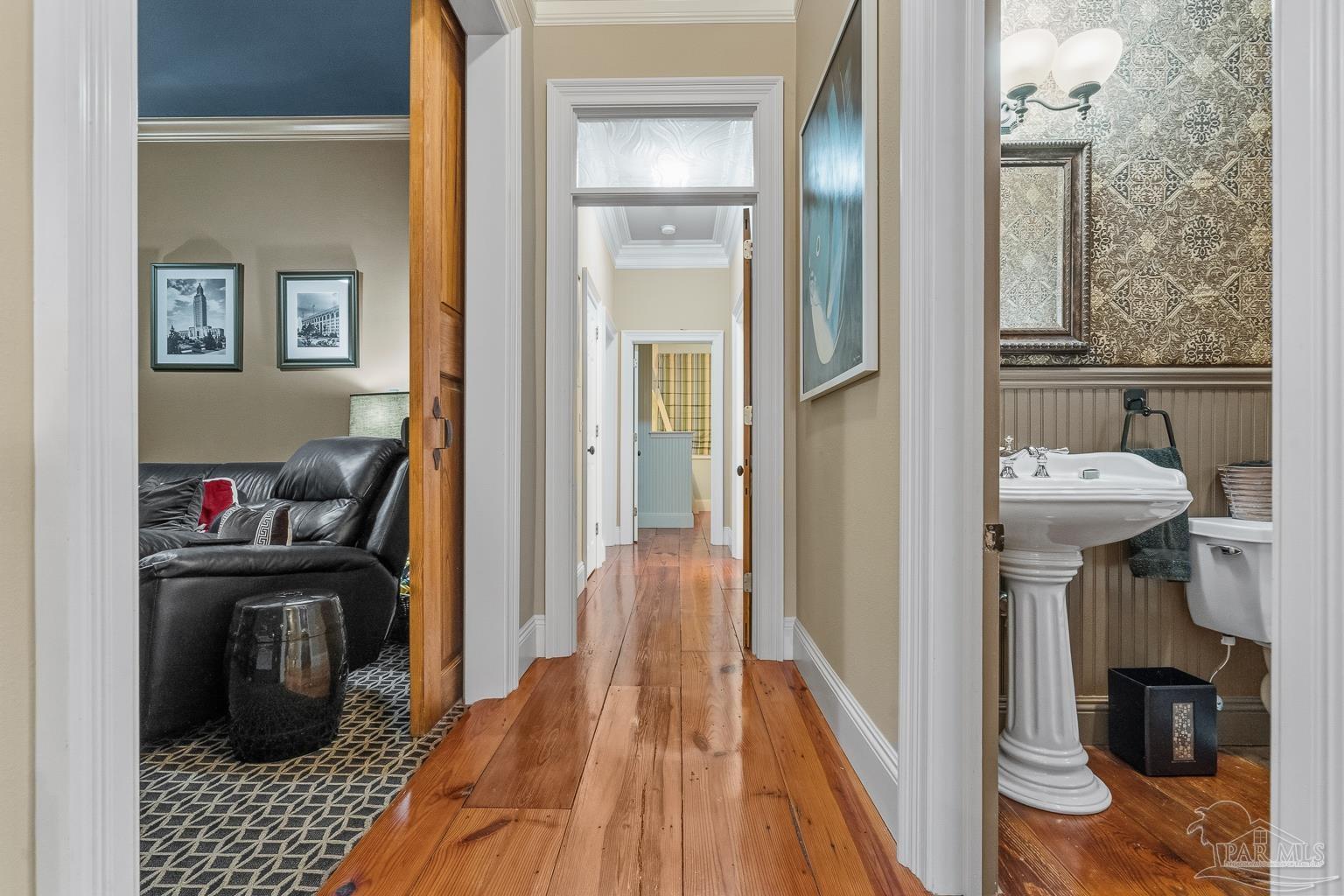 39 E Galvez Ct